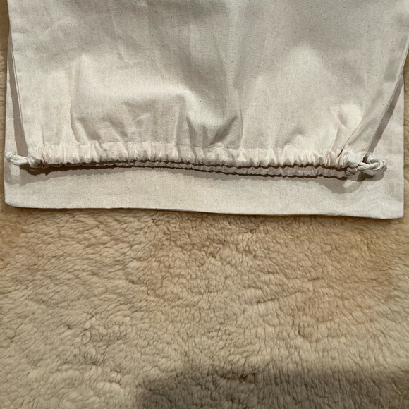 Tecovas white drawstring dust bag - Picture 4 of 6